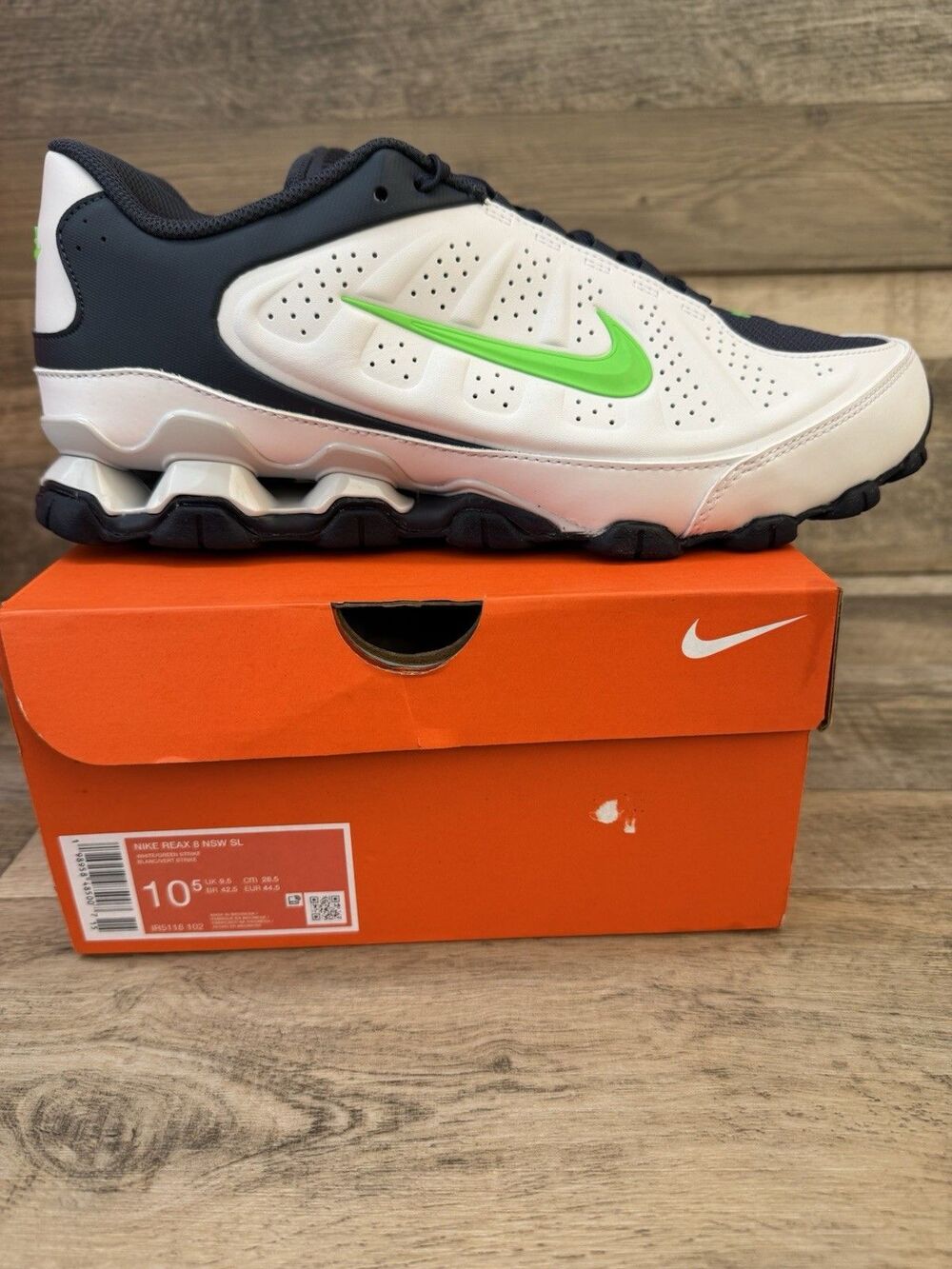 Nike Reax 8 NSW SL Mens Size 10.5 White Green Strike Training Shoes IR5118-102